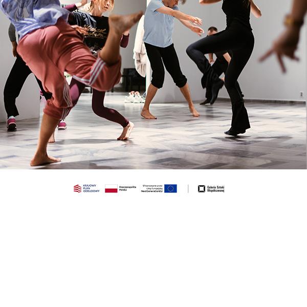 baner, posadzka, nogi tańczacych ludzi