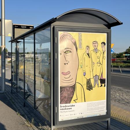 wiata przystankowa z ilustracją w ramach ILUSTRAGAN 10. Nauka: wystawa na miejskich wiatach przystankowych i citylightach