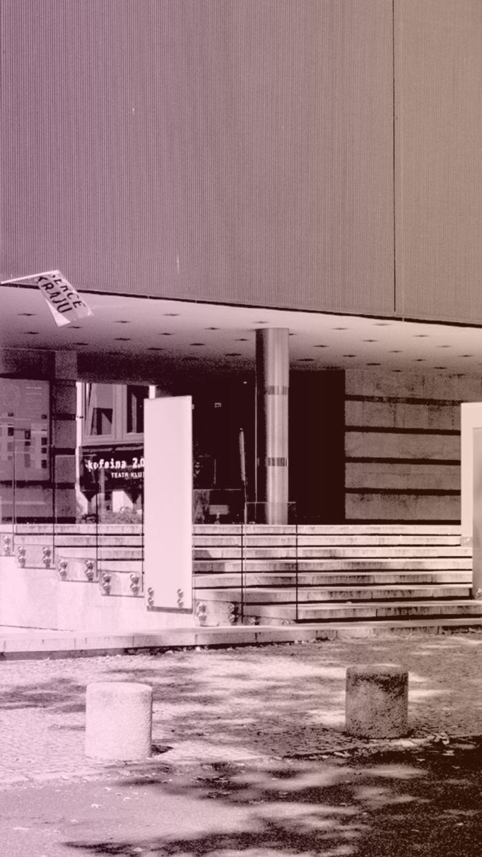 zdjęcie ukazuje wejście do galerii